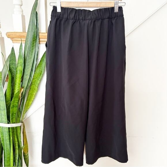 Lululemon Black Tie Waist Wide Leg Noir Crop High Rise Women's Pants Size 8 - Picture 4 of 6